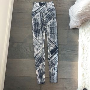 Wunder Under 28” Stripey